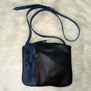 KELLY WYNNE CROSSBODY